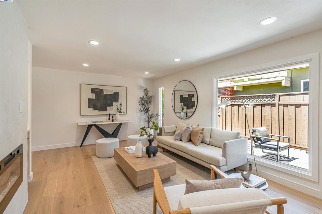 CASTRO VALLEY - Residential