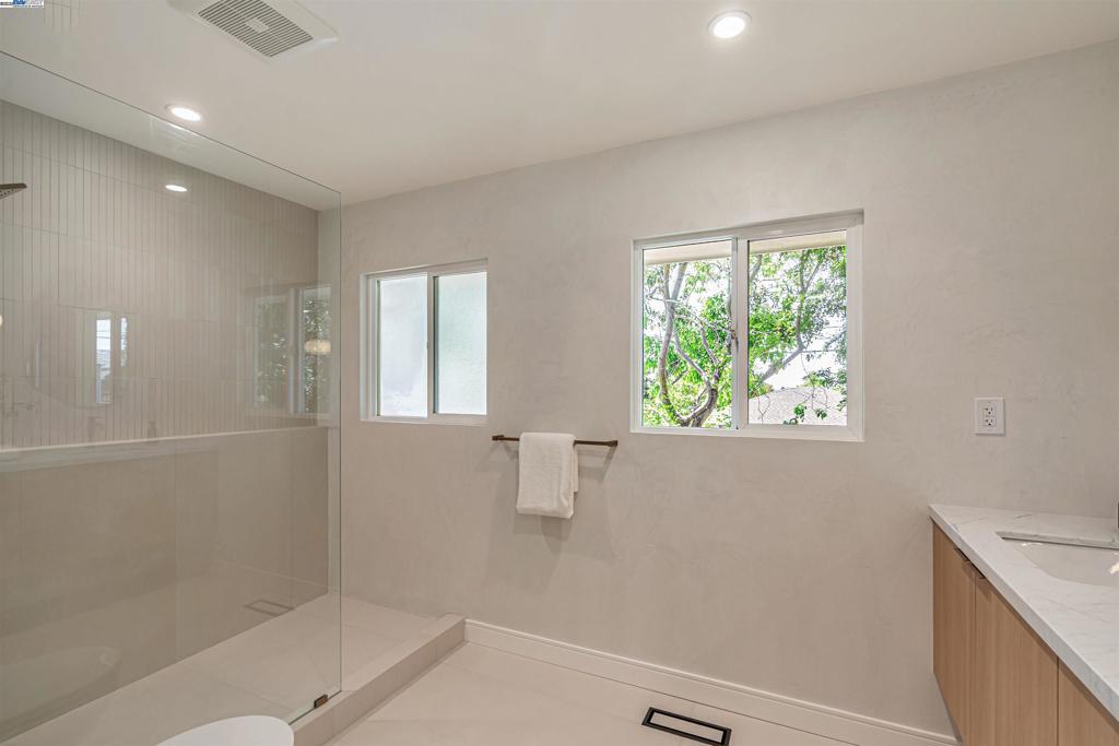 CASTRO VALLEY - Residential