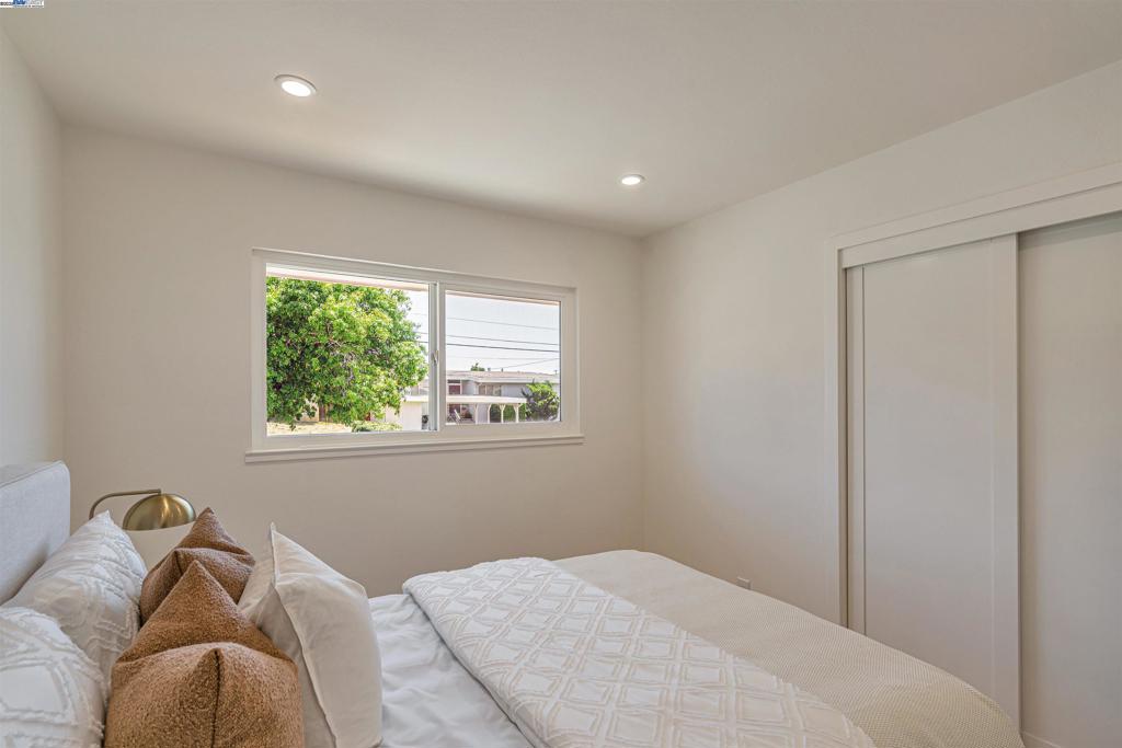 CASTRO VALLEY - Residential