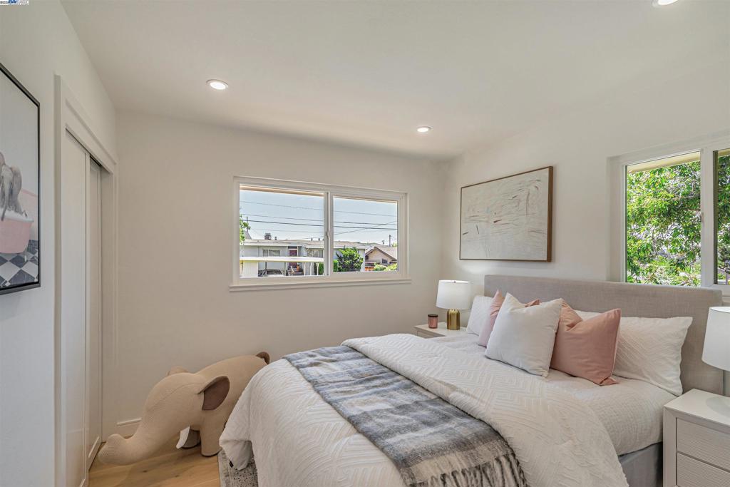 CASTRO VALLEY - Residential