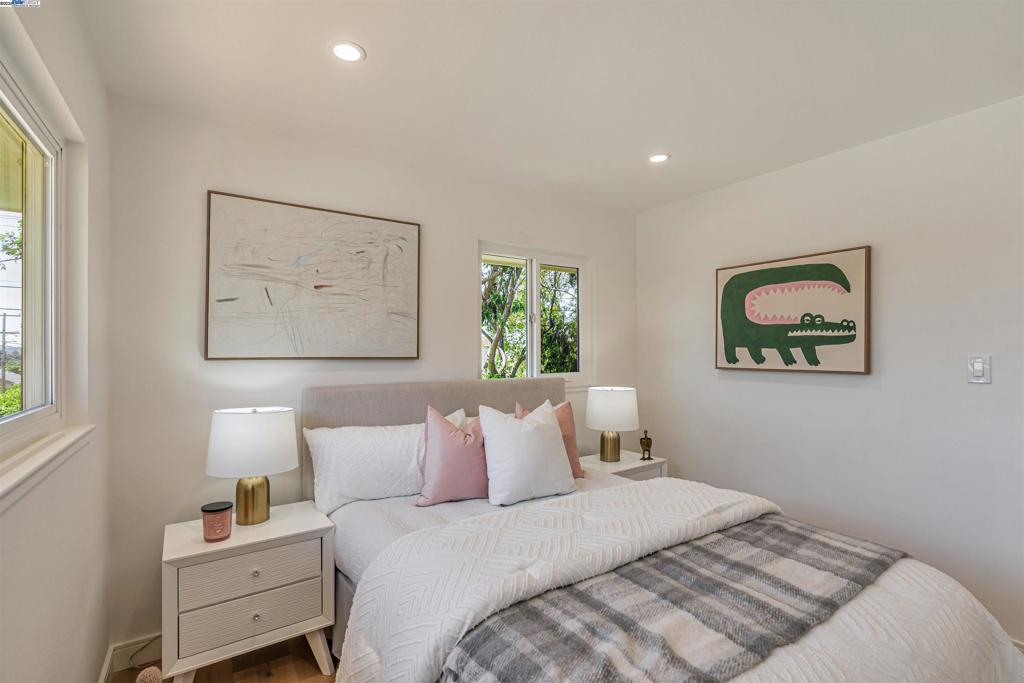 CASTRO VALLEY - Residential