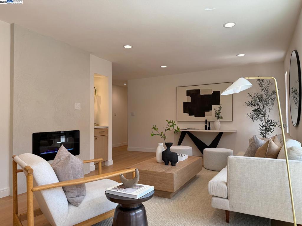 CASTRO VALLEY - Residential