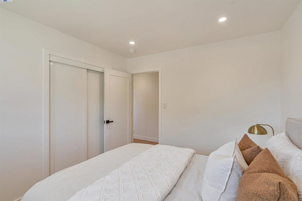 CASTRO VALLEY - Residential