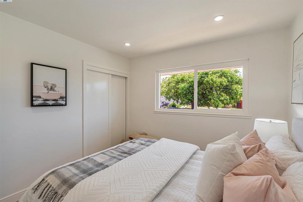 CASTRO VALLEY - Residential