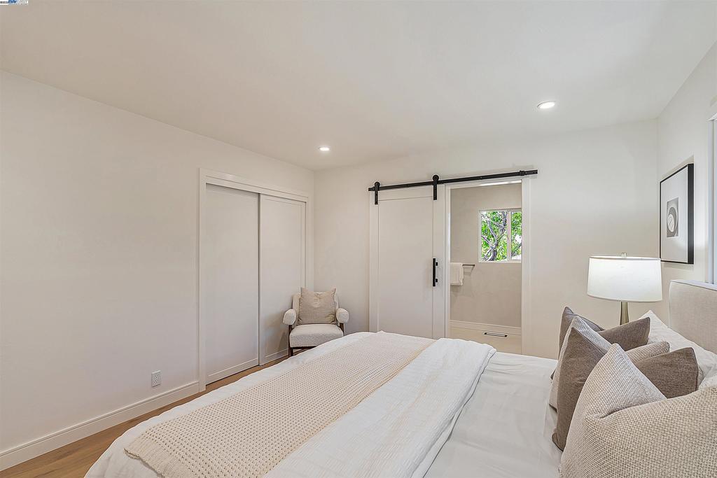 CASTRO VALLEY - Residential