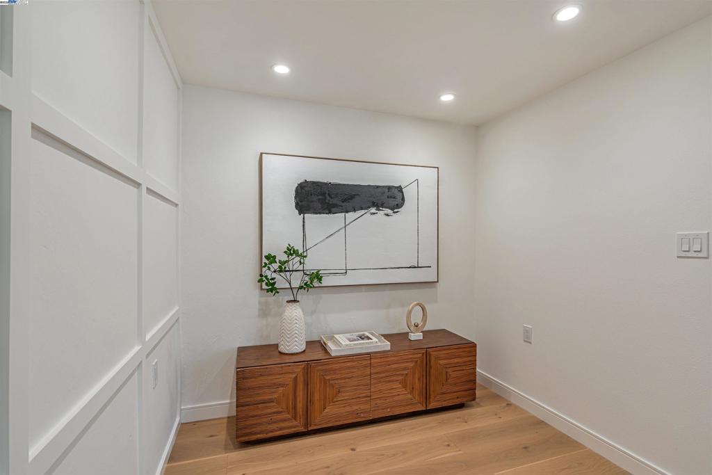 CASTRO VALLEY - Residential