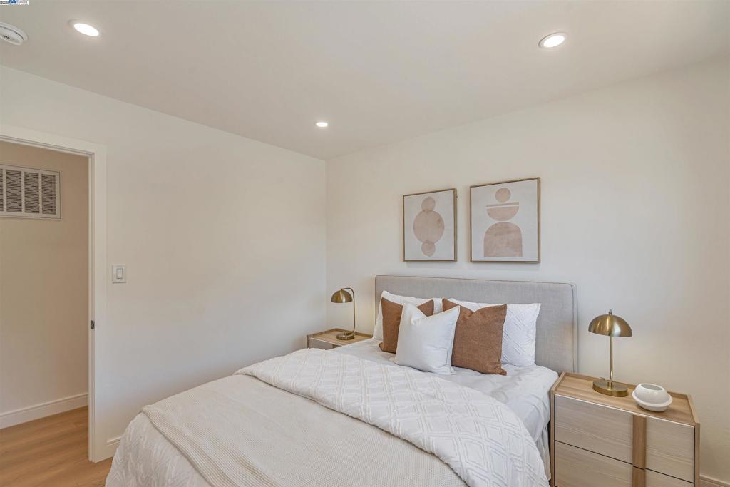 CASTRO VALLEY - Residential