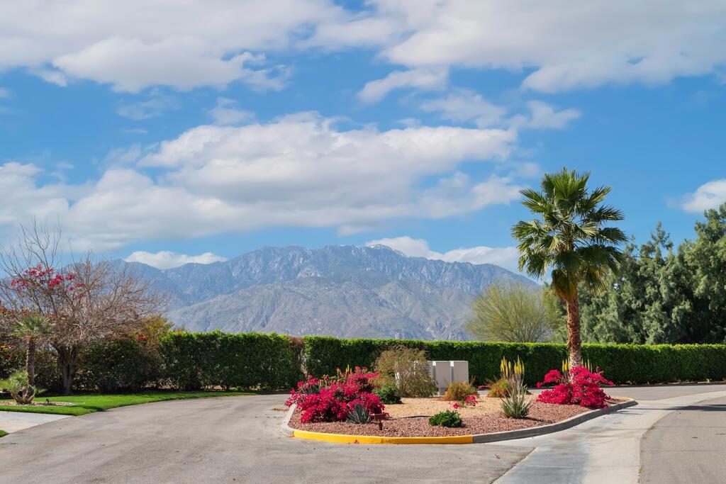 29438 W Laguna Drive