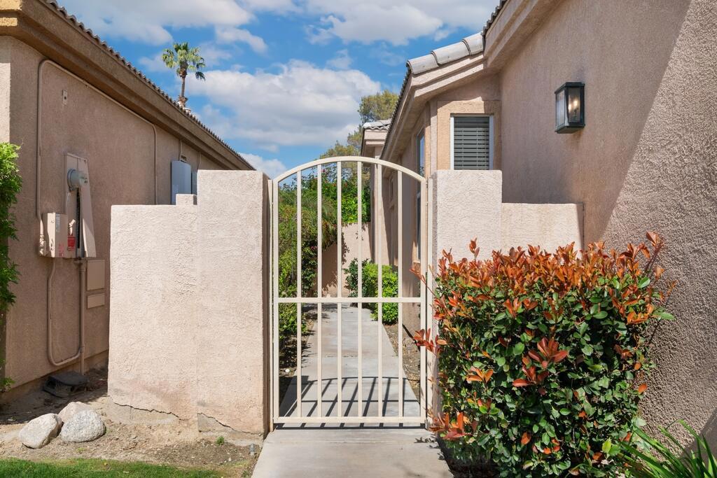 29438 W Laguna Drive