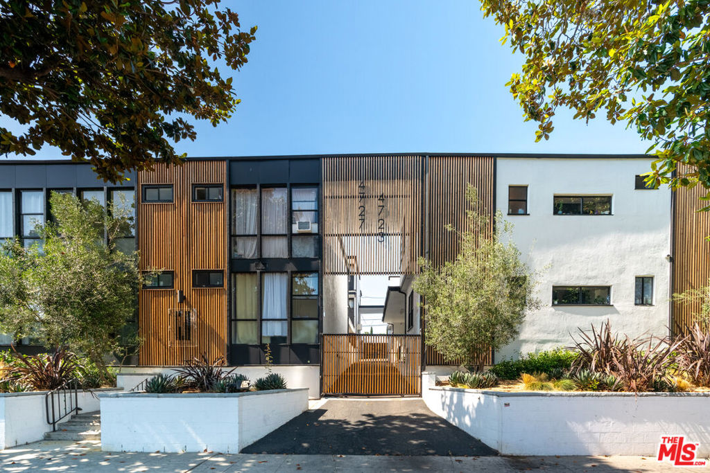 Properties 1 4723 Beverly Boulevard