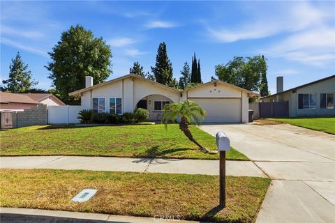 Photo of 2835 Calle Sausalito, Riverside, CA 92503 (MLS # OC26092497)