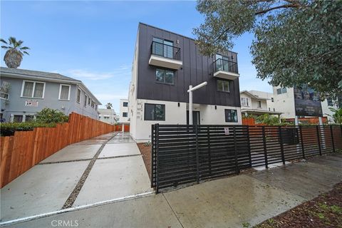 Photo of 171 S Hoover Street, Los Angeles, CA 90004 (MLS # BB26103633)