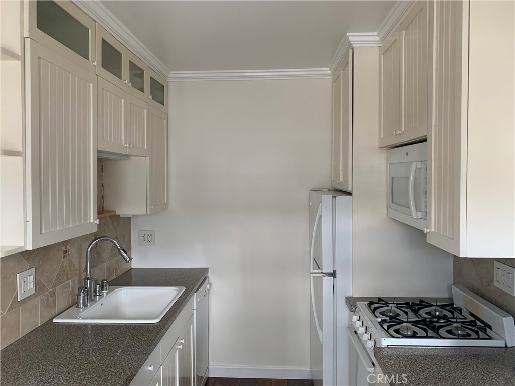 Belmont Shore (BSD) - Residential Income