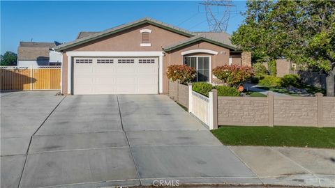 Photo of 13466 Viejo Cir, Victorville, CA 92392 (MLS # SR26074404)