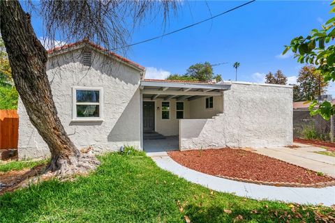 Photo of 2723 Iris Street, Riverside, CA 92507 (MLS # IG26100060)