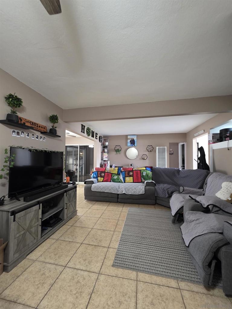 322 E 7th Street