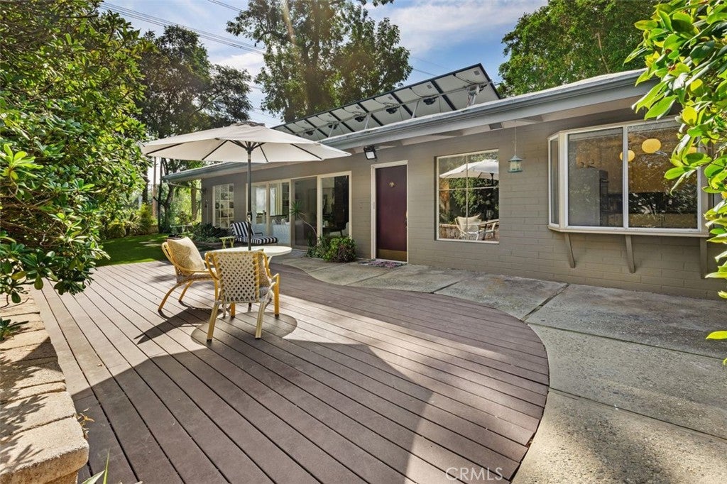 444 Oneida Drive, Pasadena CA 91107