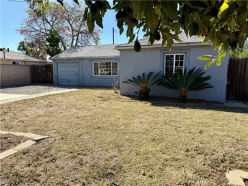 2109 Monrovia Costa Mesa CA 92627