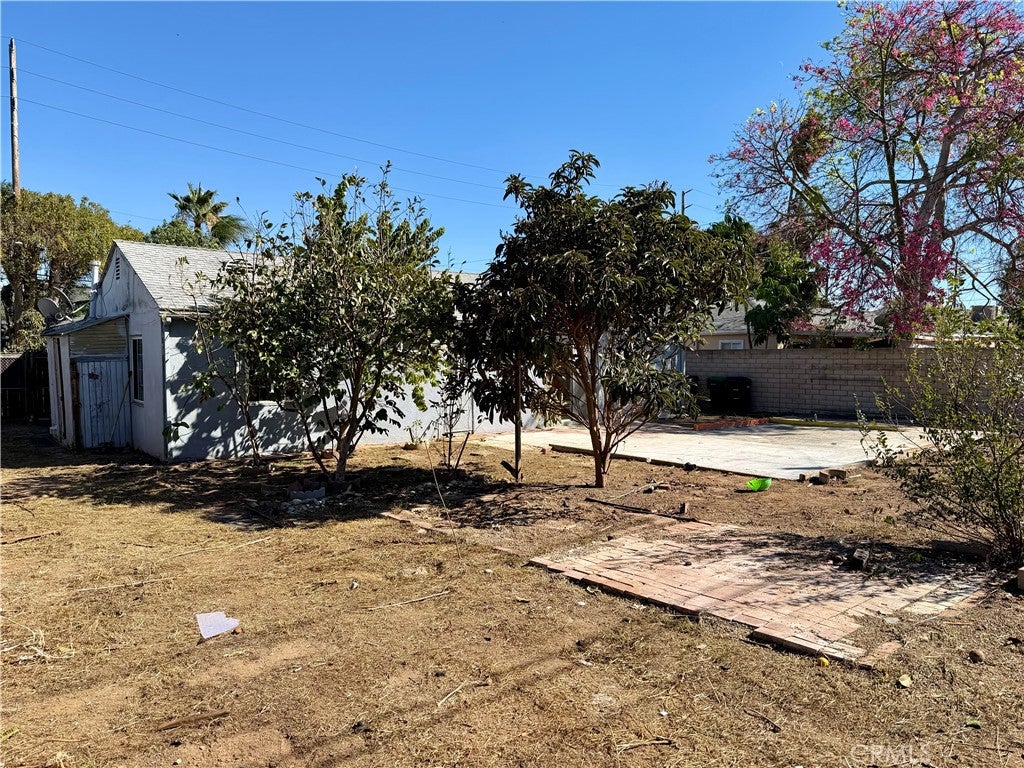 2109 Monrovia