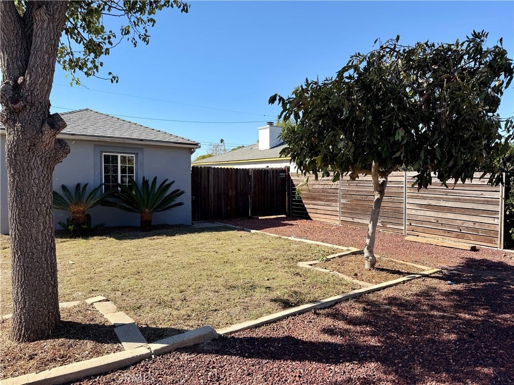 2109 Monrovia