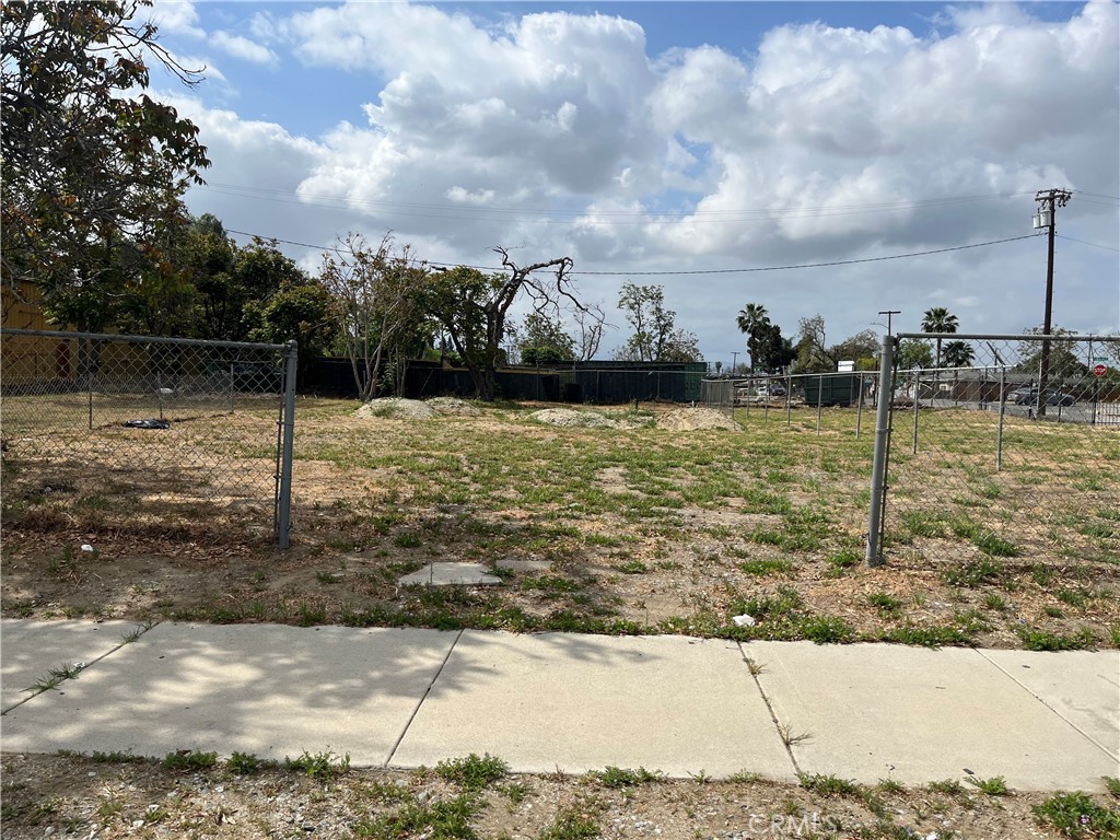 Back to market!!!Two adjacent lots offered at $528,000. Please see MLS #TR25093777.
A rare opportunity to acquire two adjacent vacant lots totaling 10,736 SF in a high-visibility, L1-zoned location.
Perfect for investors, developers, or owner-users seeking a strategic foothold near major transportation hubs. APNs: 1049-362-03-0000 (5,246 SF) & 1049-362-04-0000 (5,490 SF). Zoning: L1. Lot Features: Rectangular shape, flat topography, corner lot adjacency to a major street. The land is surrounded by warehouses, minutes from the international airport and easy access to 60 & 10 Freeways. Proposed uses for Auto Repair / Salvage Facility, Contractor Storage Yard, Light Industrial Warehouses, Parking Lot. Please consult the city hall for further information.
These vacant land is located at high-demand area with growing industrial/commercial activity. Turnkey potential for immediate development or leasing.
Don’t miss this chance to secure a strategically located asset!