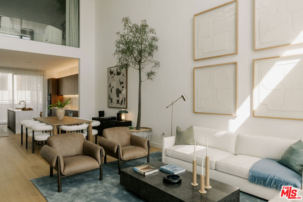 702 N Doheny Drive TH8