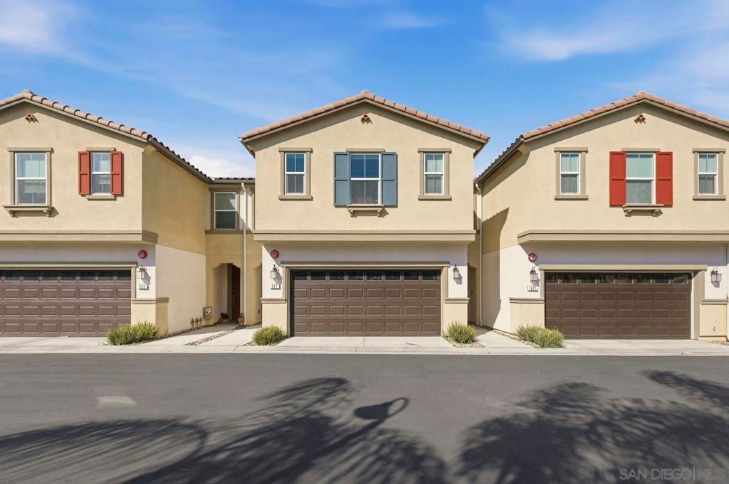 Photo of 517 Pinedale St St, Vista, CA 92081 (MLS # 260002221SD)