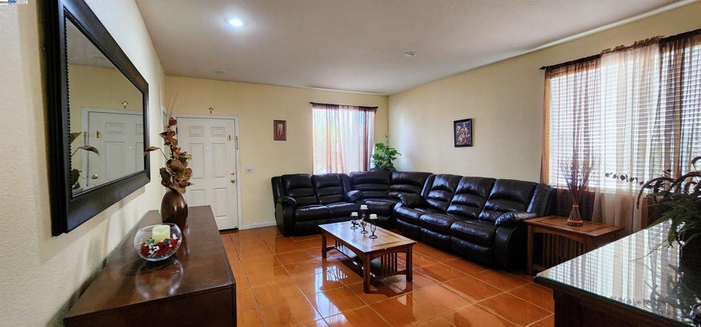 WESTON RANCH - Residential