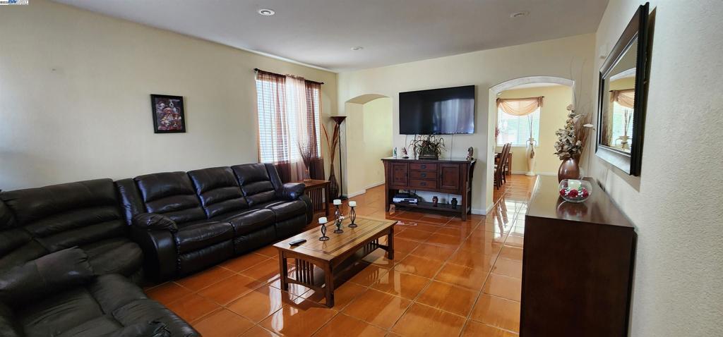 WESTON RANCH - Residential