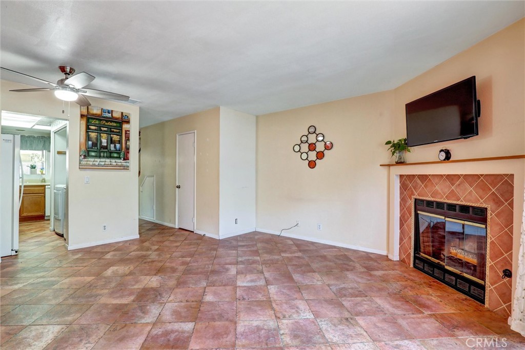 10 Candlewood Lane