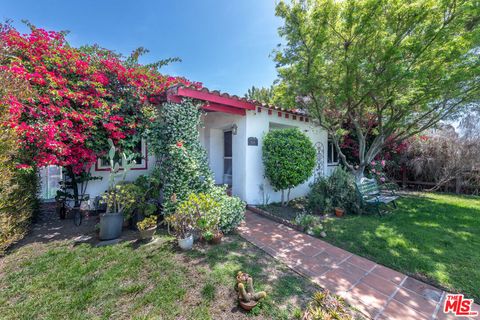 Photo of 2008 S Bedford Street, Los Angeles, CA 90034 (MLS # 26755521)