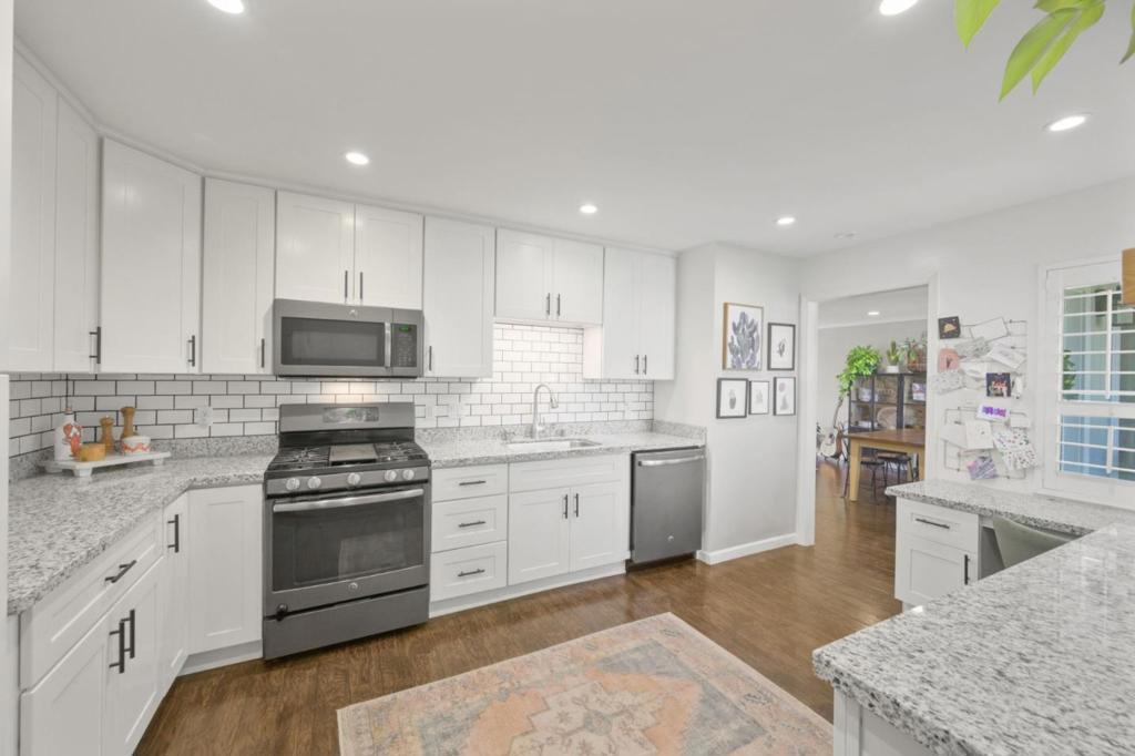 19336 Garrison Avenue