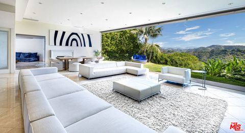 Photo of 1466 N BEL AIR Road, Los Angeles, CA 90077 (MLS # 26652447)