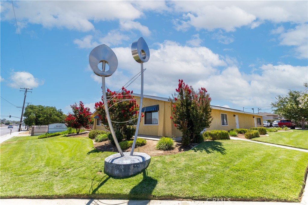 9240 Limonite Avenue