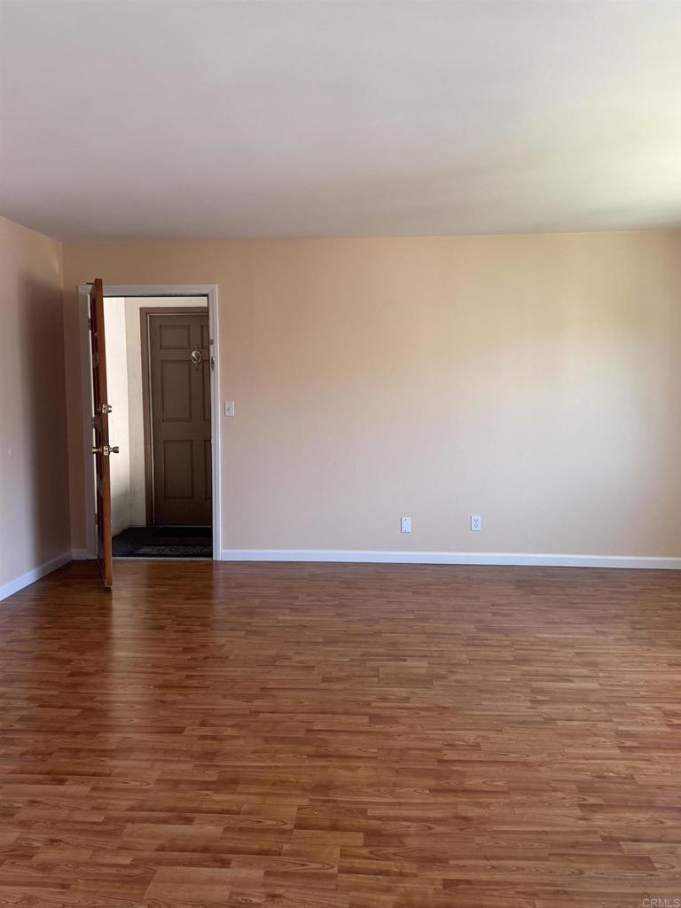 285 Moss Street 75