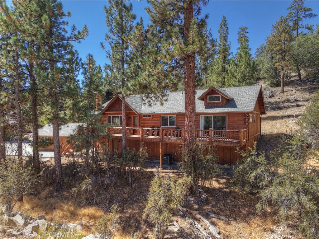 400 Sunrise Way