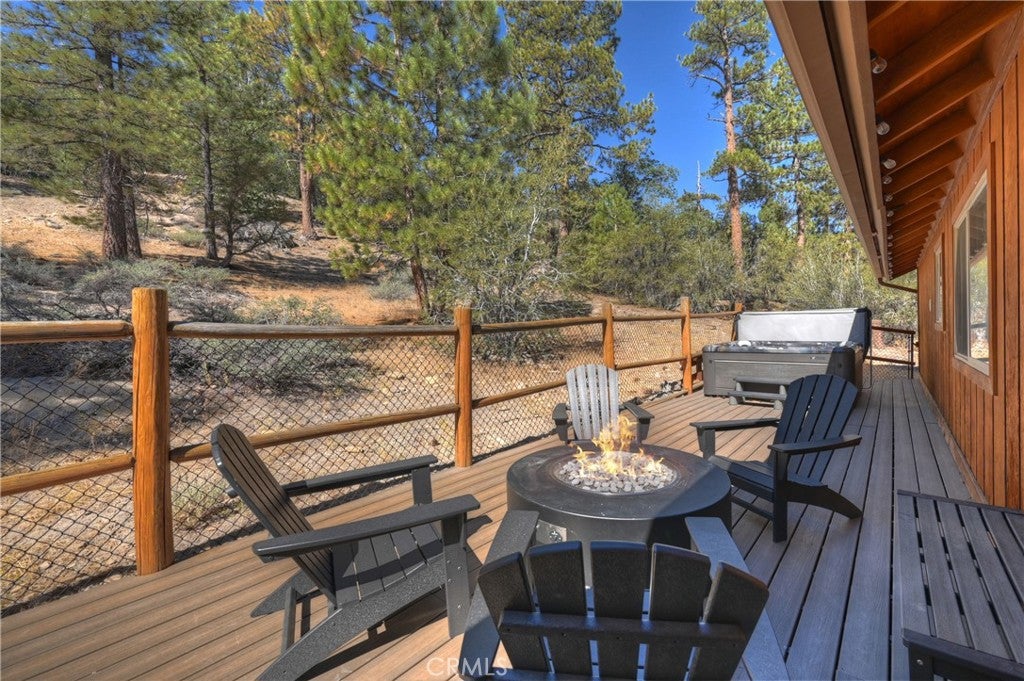 400 Sunrise Way