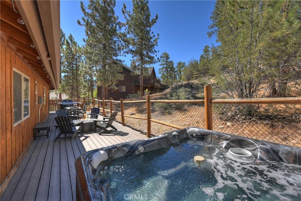400 Sunrise Way
