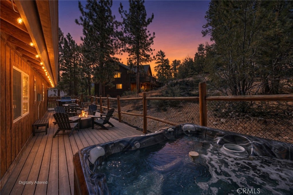 400 Sunrise Way