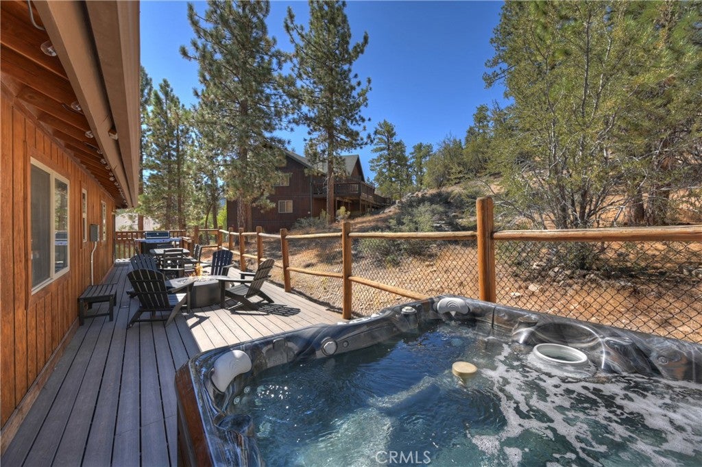 400 Sunrise Way