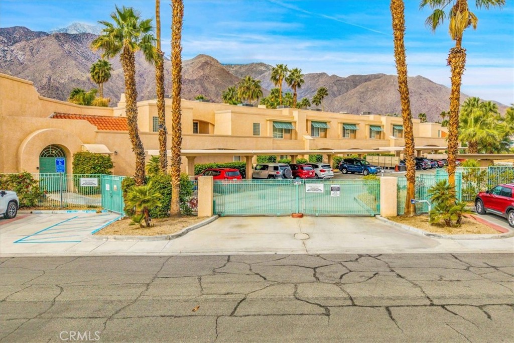 DESERT SUN RESORT - Residential