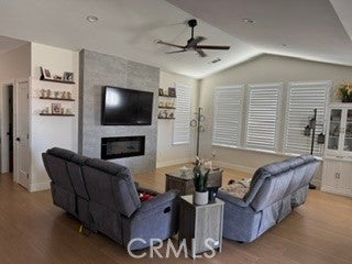2385 Stearns