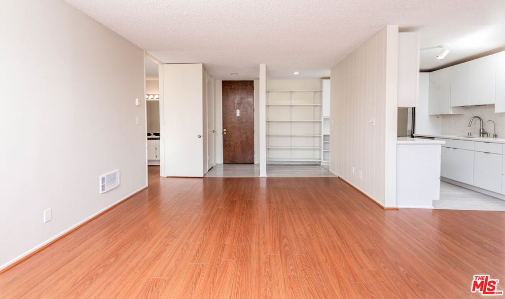 6050 Canterbury Drive E214