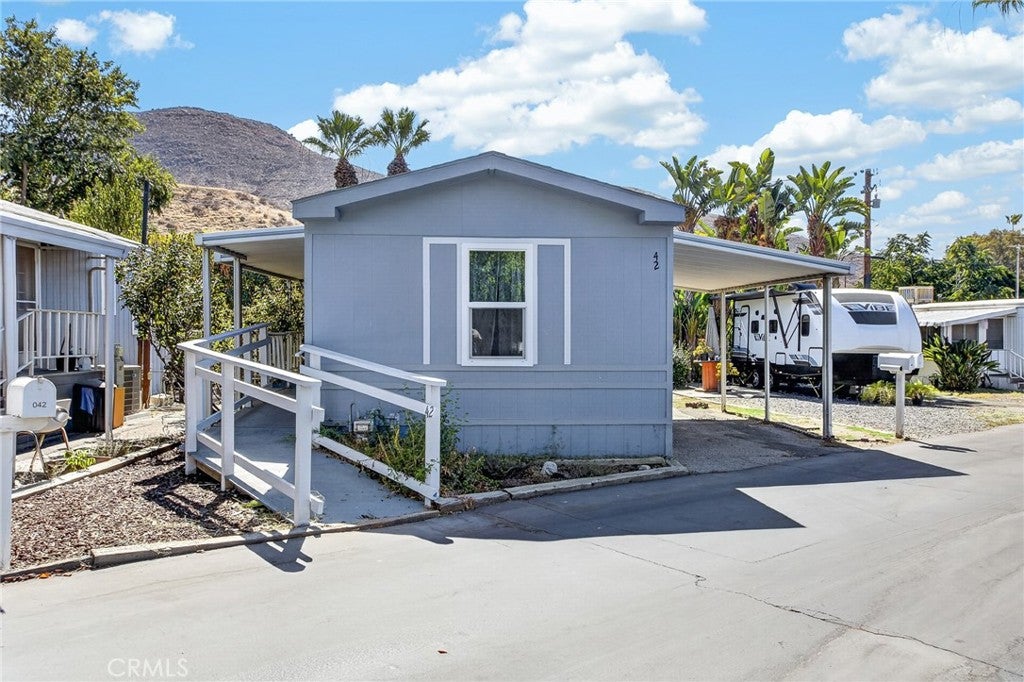 2751 Reche Canyon 42