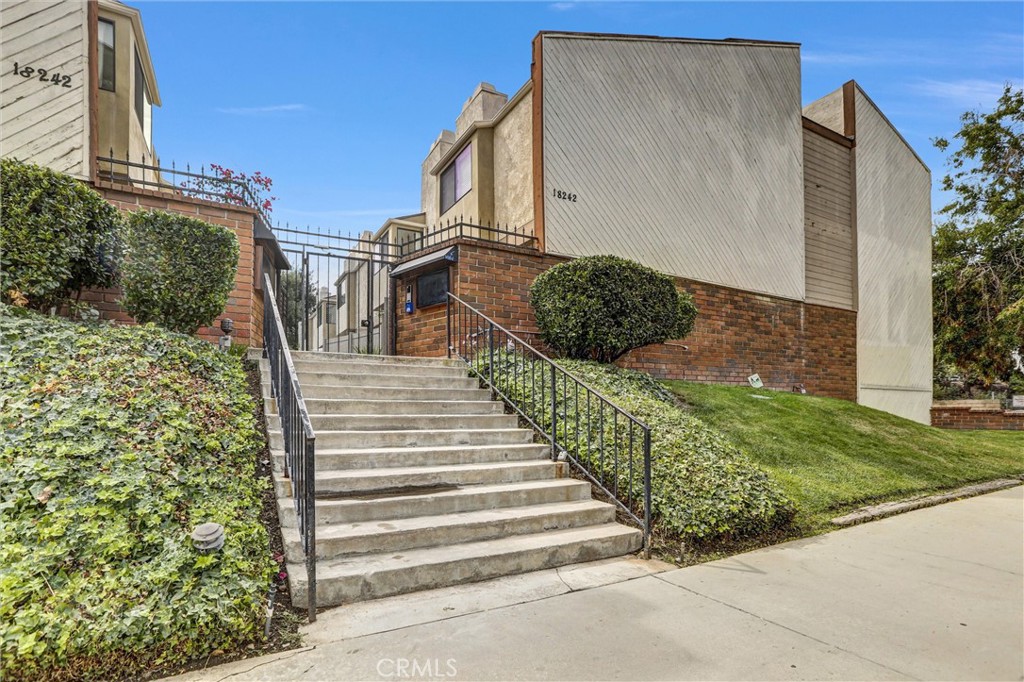 Welcome home to this beautiful move in ready townhouse in the heart of Tarzana. This spacious 3-bedroom, 2.5-bathroom home offers approximately 1,750 sq. ft. of comfortable living space with a thoughtful layout perfect for both everyday living and entertaining.
The main level features an inviting open living and dining area with plenty of natural light, flowing seamlessly into a functional kitchen with abundant storage and counter space. Upstairs, you’ll find generously sized bedrooms, including a primary suite with ample closet space and a private bath.
Additional highlights include direct access to parking, a private patio, and a well-maintained community setting. The location adds to the home’s appeal — just minutes from Tarzana Medical Center, doctors’ offices, local markets, and a wide variety of restaurants and cafes. Everyday conveniences and neighborhood favorites are right around the corner, along with quick access to major freeways.
Blending comfort, space, and convenience, this Tarzana townhouse is an easy place to settle into and call home.