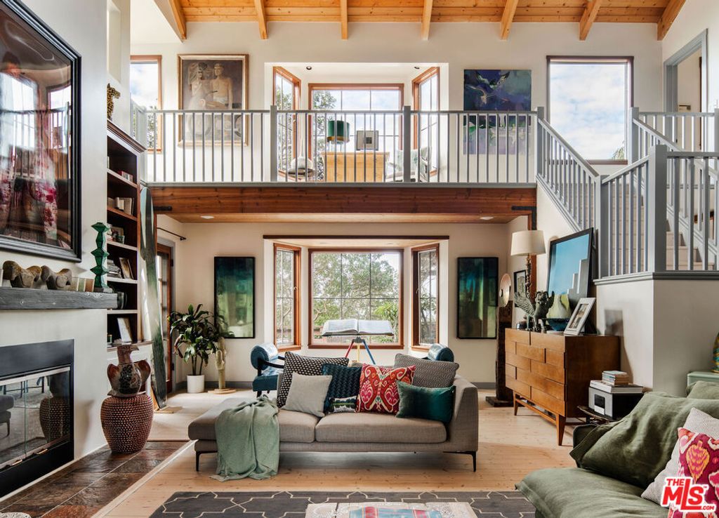 Photo of 31840 Seafield Drive, Malibu, CA 90265 (MLS # 25516147)