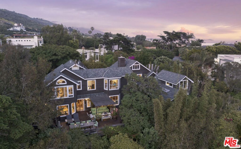 Photo of 31840 Seafield Drive, Malibu, CA 90265 (MLS # 25516147)