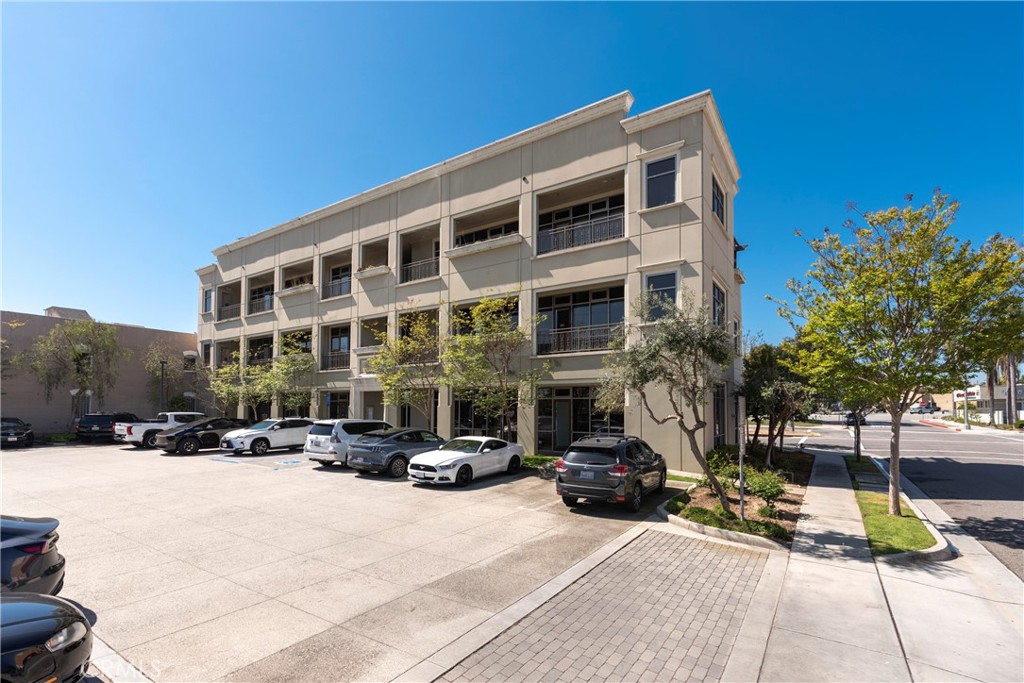 1108 Sartori Avenue 300