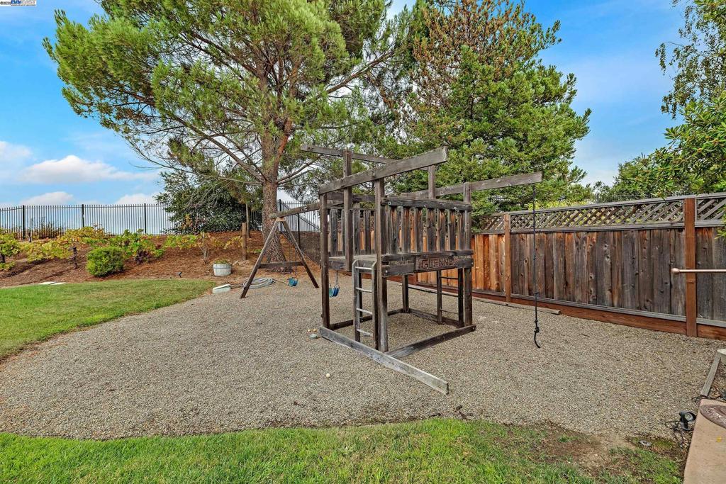 RUBY HILL PREMIA - Residential