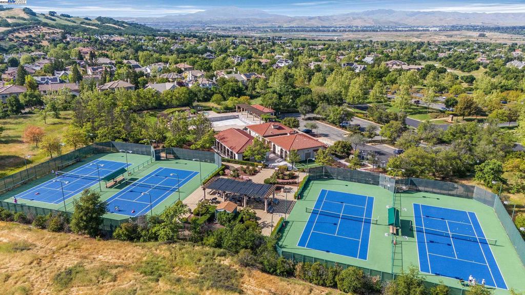 RUBY HILL PREMIA - Residential